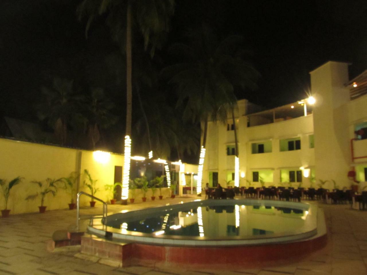 Hotel Sea Rock Villa Daman Luaran gambar