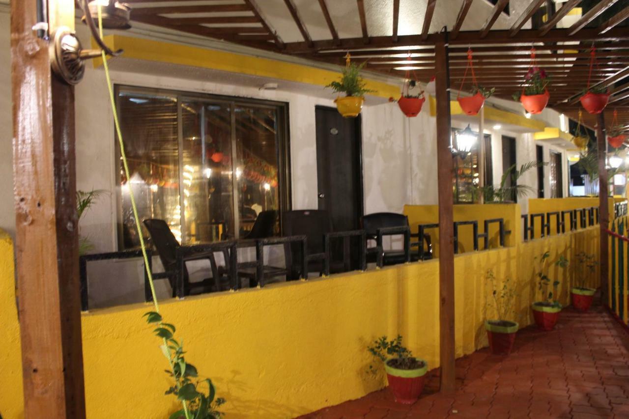 Hotel Sea Rock Villa Daman Luaran gambar
